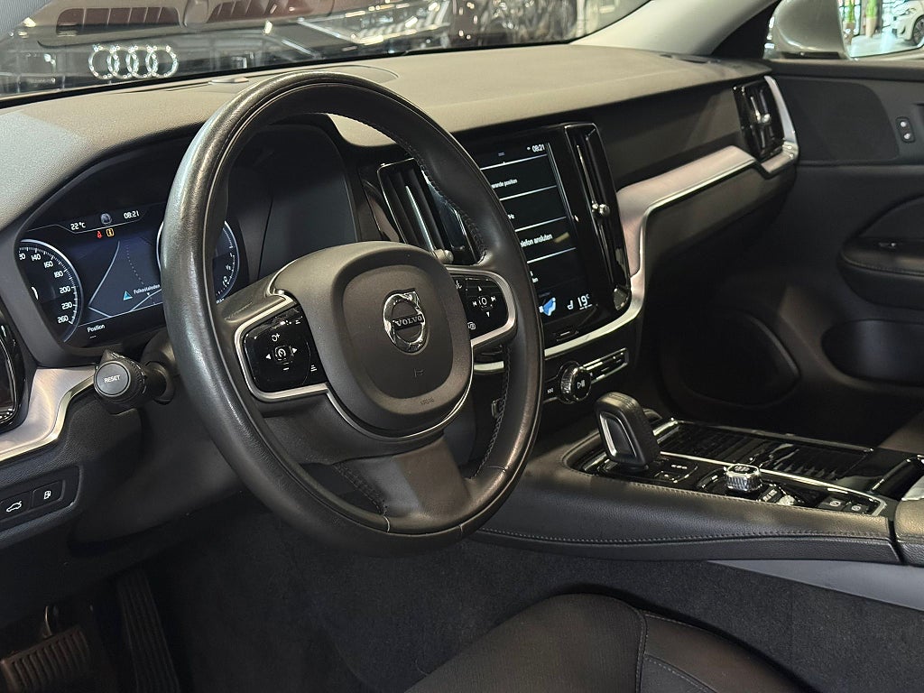Volvo V60 T6 Twin Engine AWD *3,99%*Momentum Advanced Kamera BLIS
