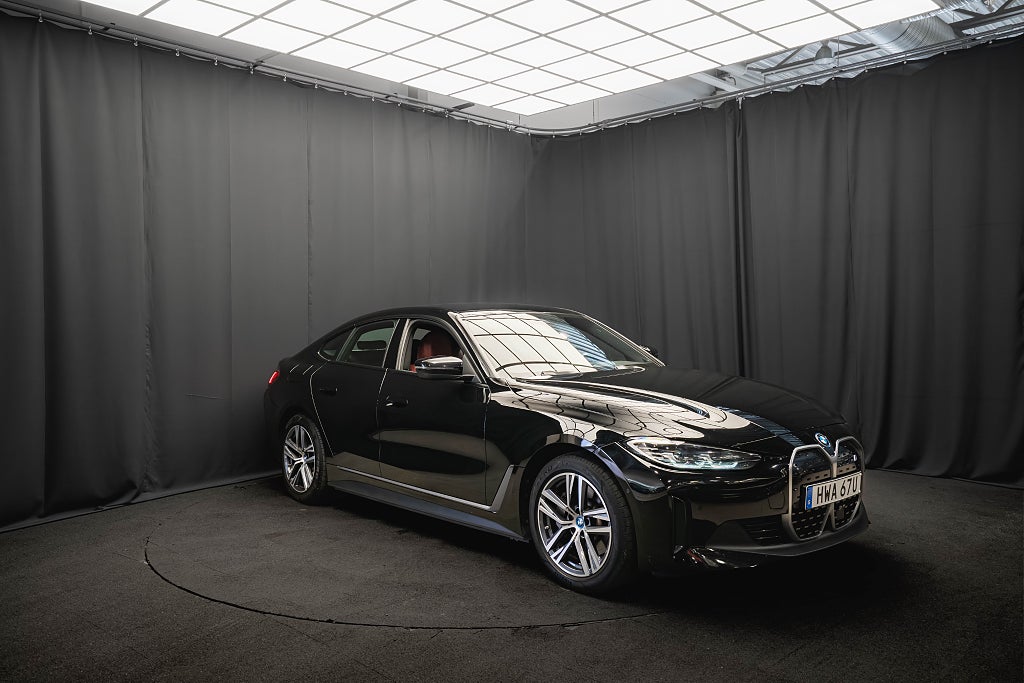 BMW i4 eDrive40 Gran Coupé DRAG HiFi LÄDER KAMERA 1 ÄGARE