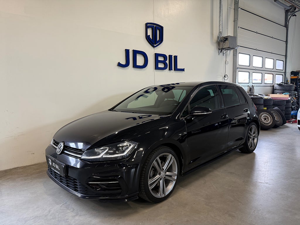 Volkswagen Golf 5-dörrar 1.5 TSI R Line Cockpit Bkamera Navi Drag 150hk
