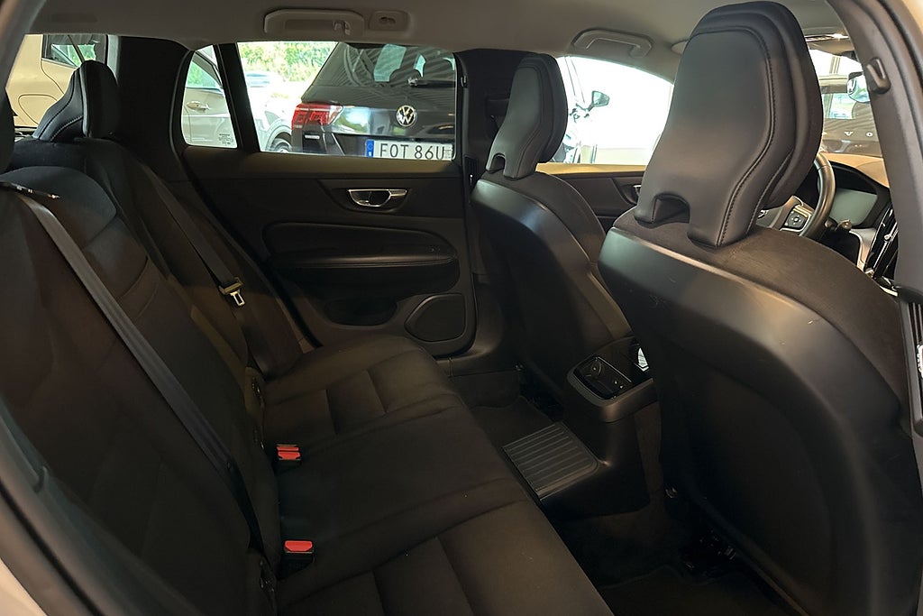 Volvo V60 Recharge T6 AWD Geartronic Kamera H/K Navi Värmare  miniatyr 15