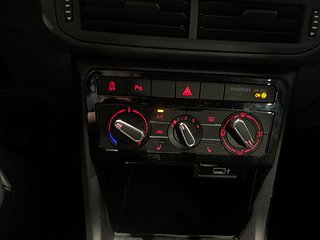SUV Volkswagen T-CROSS 17 av 20