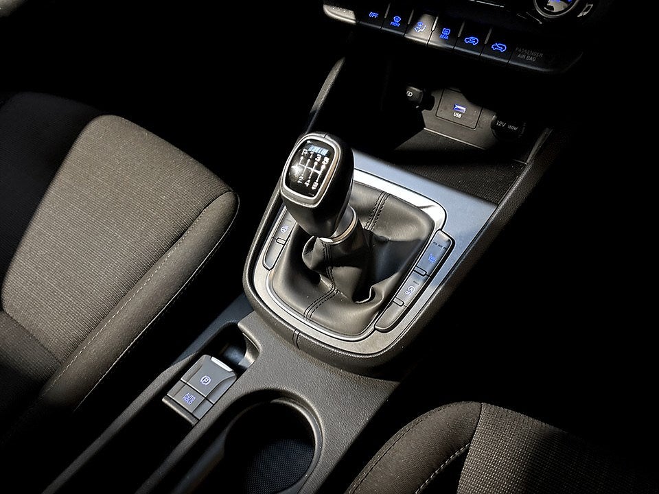 Bild på Hyundai Kona Essential 1.0 T-GDI iMT 120hk - B-KAMERA, DRAG