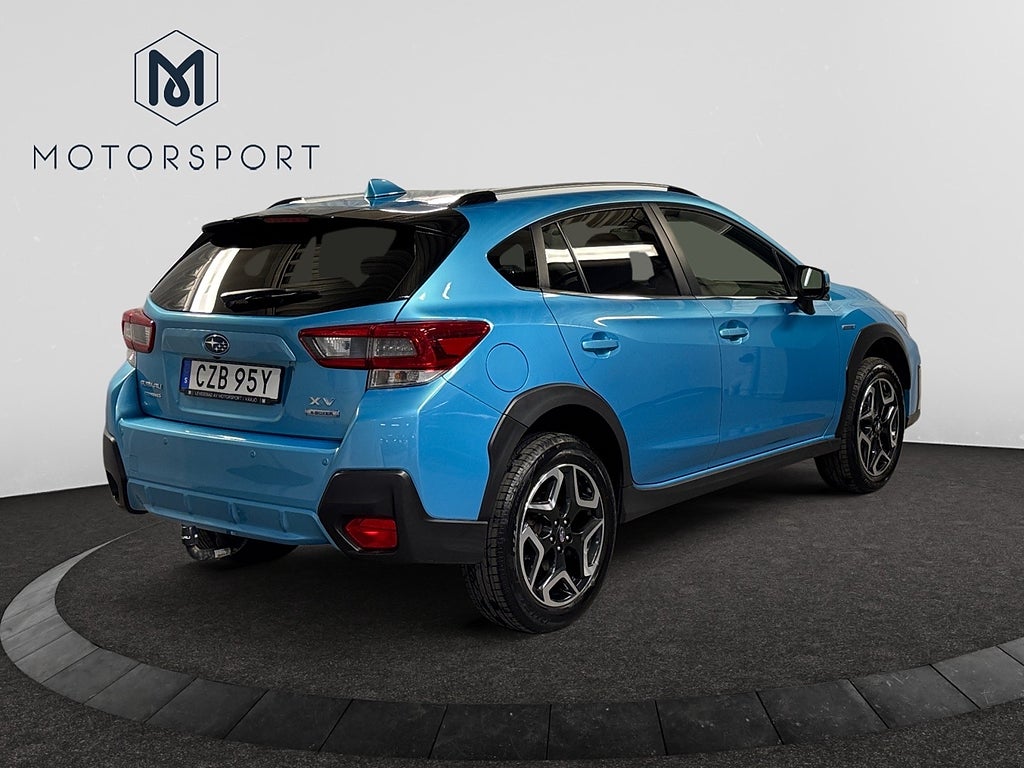 Subaru XV e-Boxer 4WD XFuel Aut Summit Ad-fart Navi Taklucka Drag bild 10