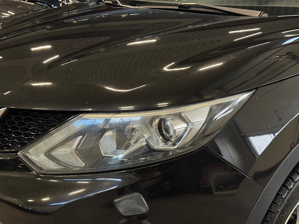 Nissan Qashqai 1.2 DIG-T Aut *3,99%* Läder Kamera Panorama Tekna