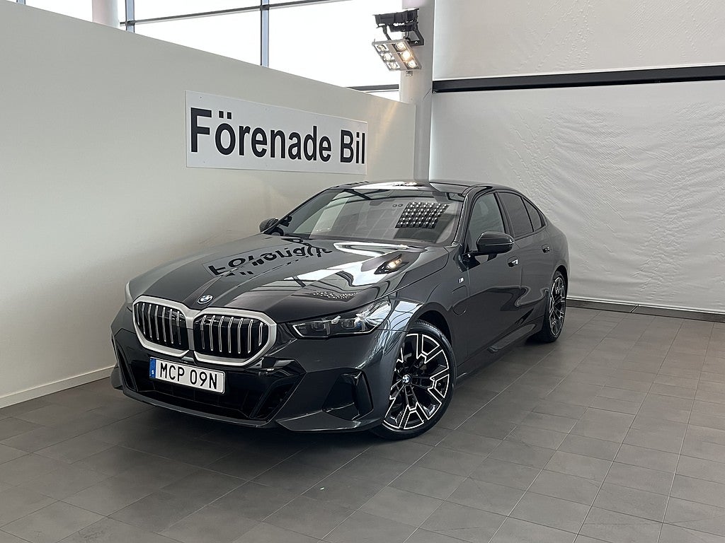 BMW 530e xDrive Sedan 4,95 ränta M Sport B&W Rattvärme Dragkrok