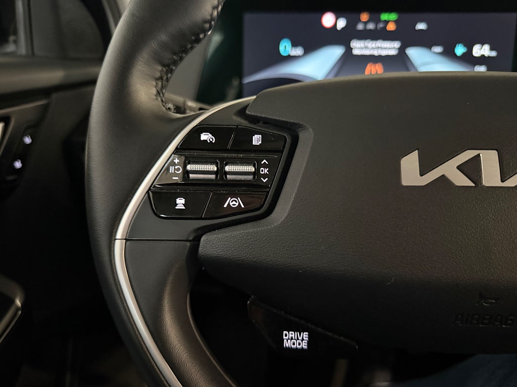 Kia EV6 77.4 kWh Dragkrok Adapt-fart Backkamera Rattvärme bild 21