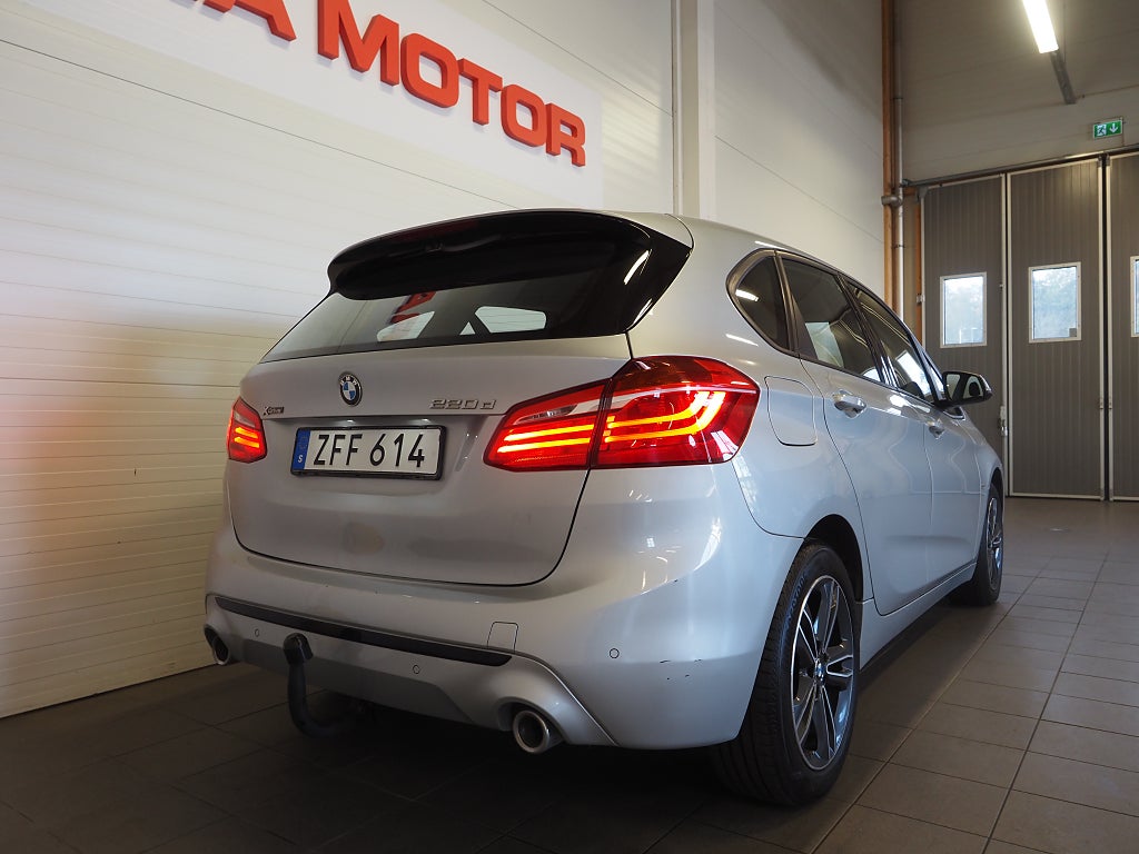 BMW 220 d xDrive Active Tourer Sport line M-Värm Navi Drag 2019