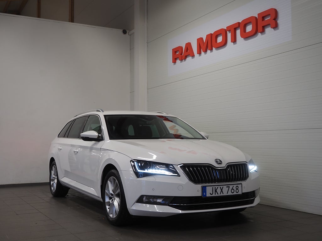 Skoda Superb Kombi 1.5 TSI Business Edt Drag P-Värm B-Kam 2019