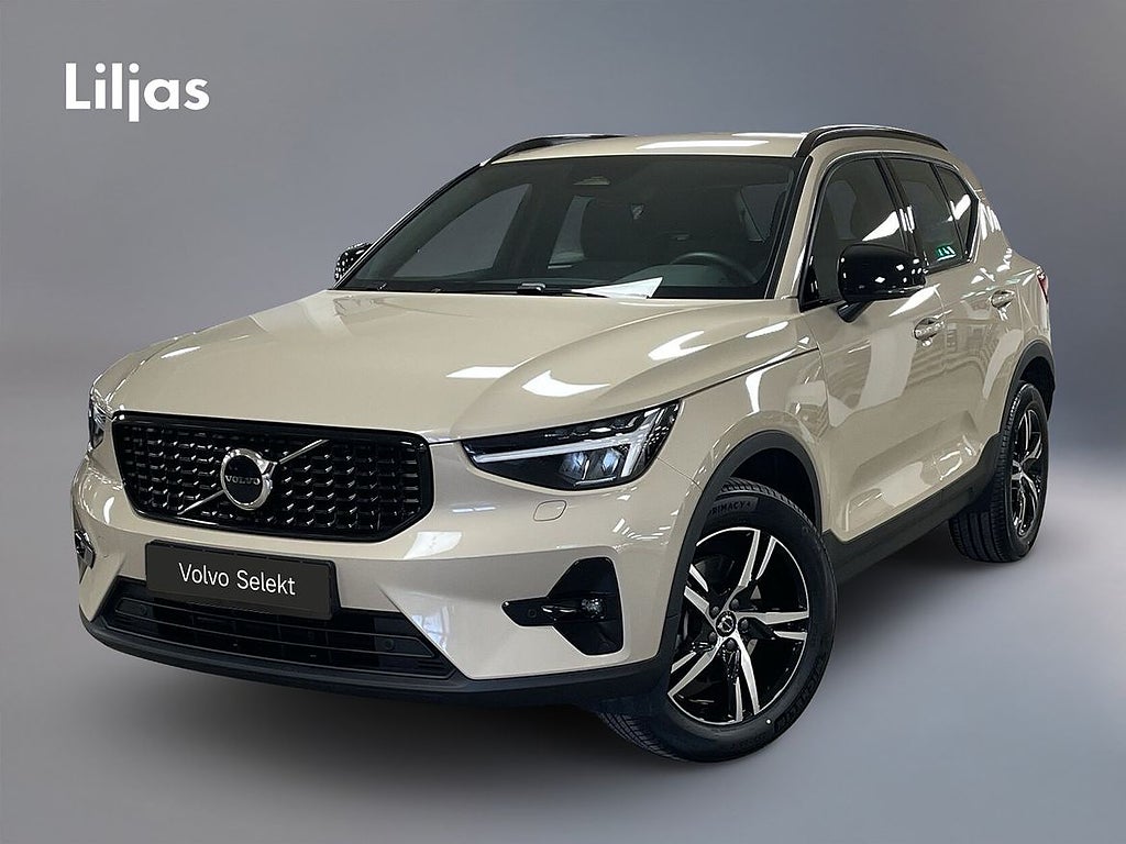 Volvo XC40 B4 FWD Bensin Plus Dark//Adaptiv Farthållare//...