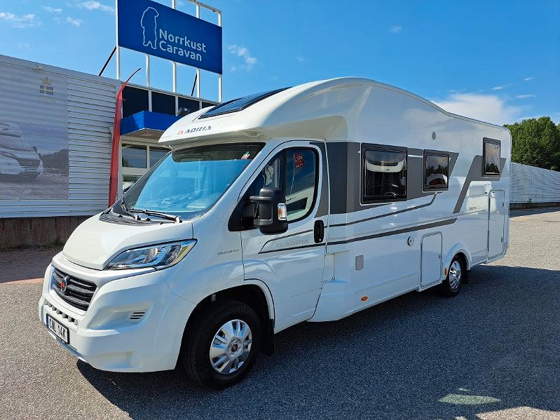 Adria  Matrix 670 SL Nordkapp Edition  Långbäddar 5-bälten