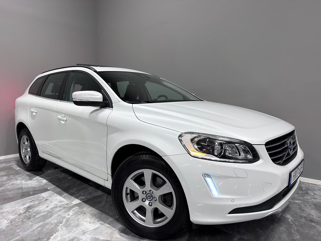 Volvo XC60 D4 Momentum/Drag/Panorama/Värmare/181HK