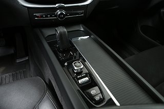 SUV Volvo XC60 21 av 28