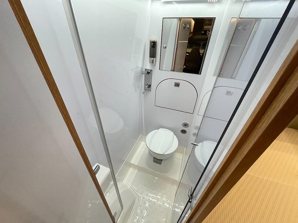 Affinity One 295 /AC bodel/Solcell/Våningssäng/Automat 160hk - Affinity