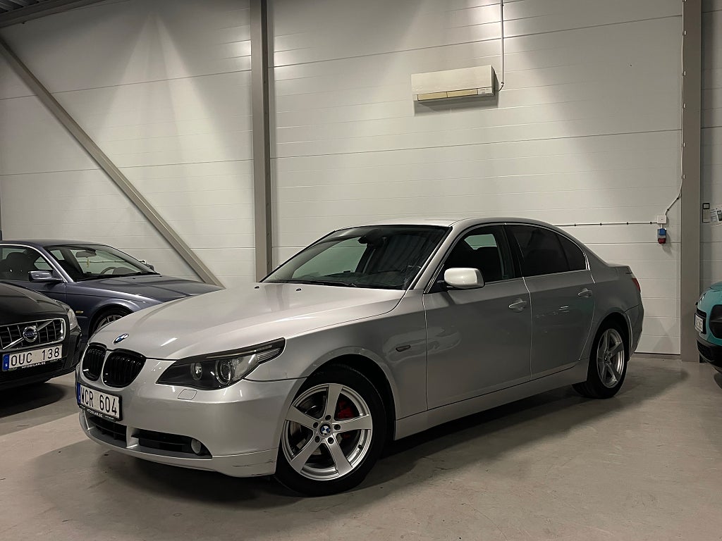 BMW 520i Sedan Stora skärmen 6-Växlad AC Dragkrok 