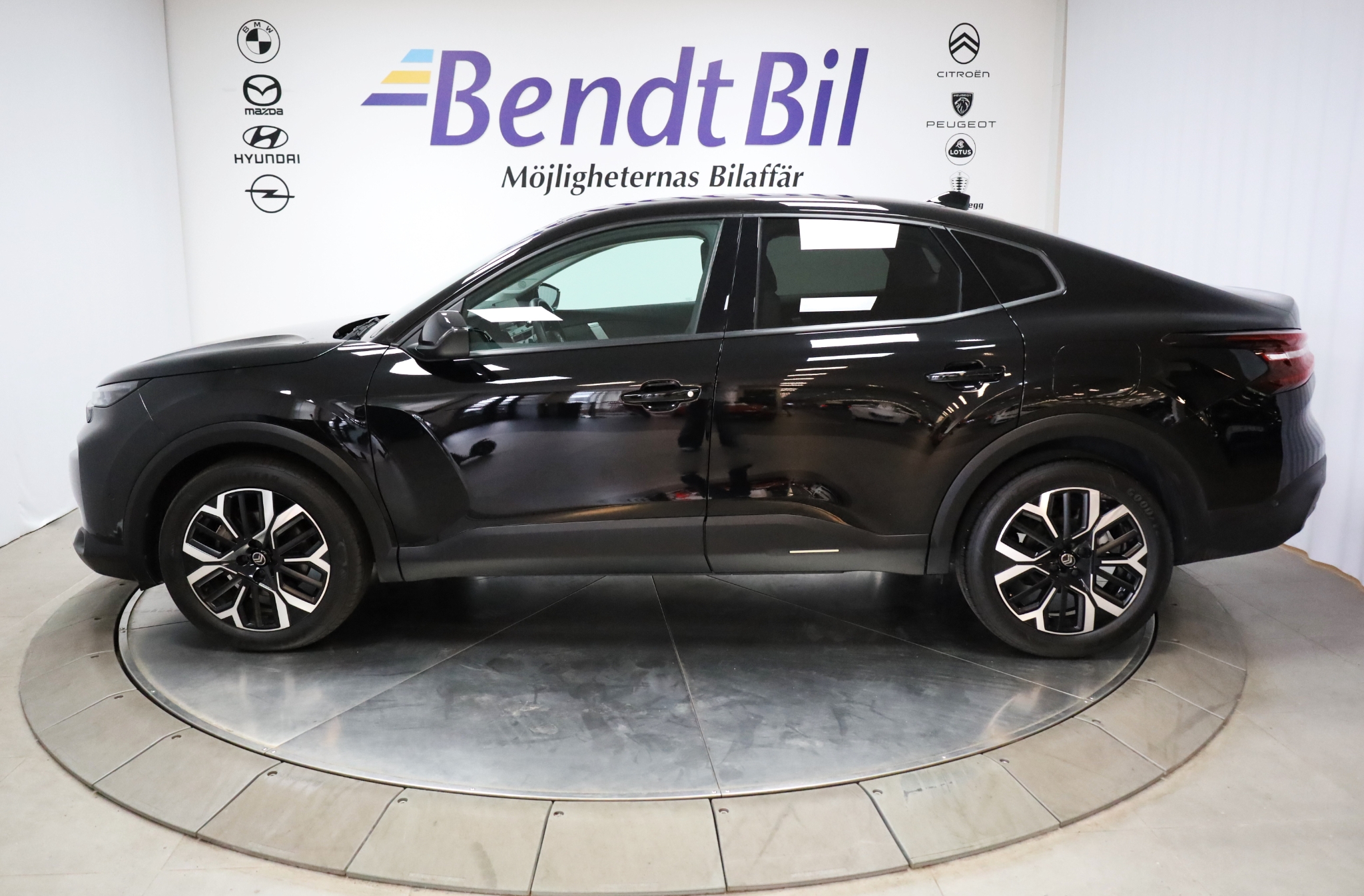 Citroen C4 X Hybrid 145 e-DSC / Aut 2025, photo 5/52