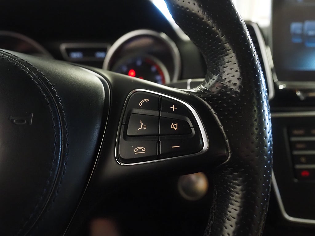 Mercedes-Benz GLS 350 d 258hk 4MATIC AMG |7-sits|Drag|D-värm|Pano| 2016