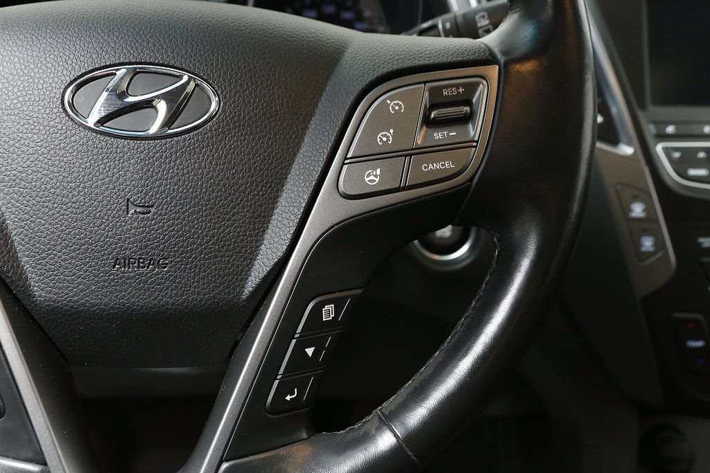 Hyundai Santa Fe 2,2 CRDi Premium AWD Aut Pano D-värme Drag 2015