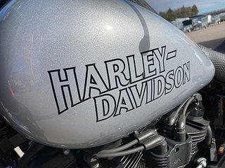 Custom Harley-Davidson Low 14 av 17