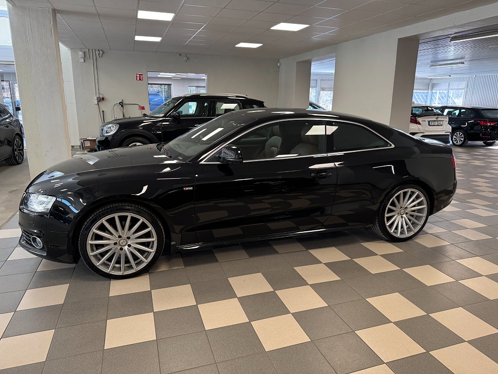 Audi A5 Coupé 2.0 TFSI Multitronic S Line Helskinn 180 Hk...