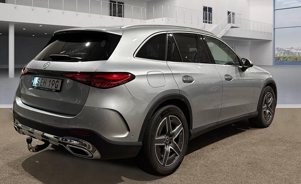 Mercedes-Benz GLC 220 d 4MATIC AMG Premium Plus Glastak Airmatic Värmare - bild 2