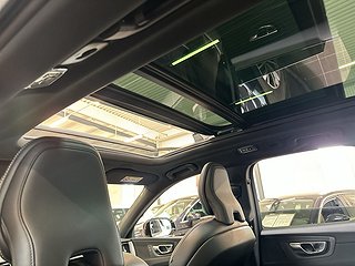 Volvo XC60 Recharge T8 AWD R-Design S&V-Hjul/Drag/Pano/360