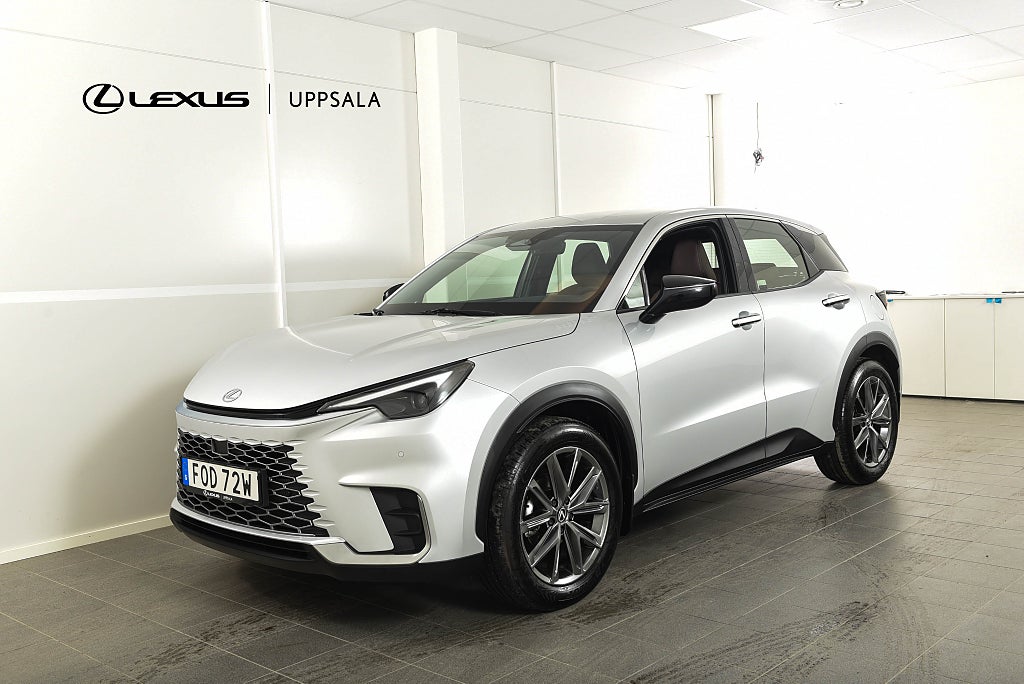 Lexus LBX 1.5 E-CVT Elegant Tech Paket