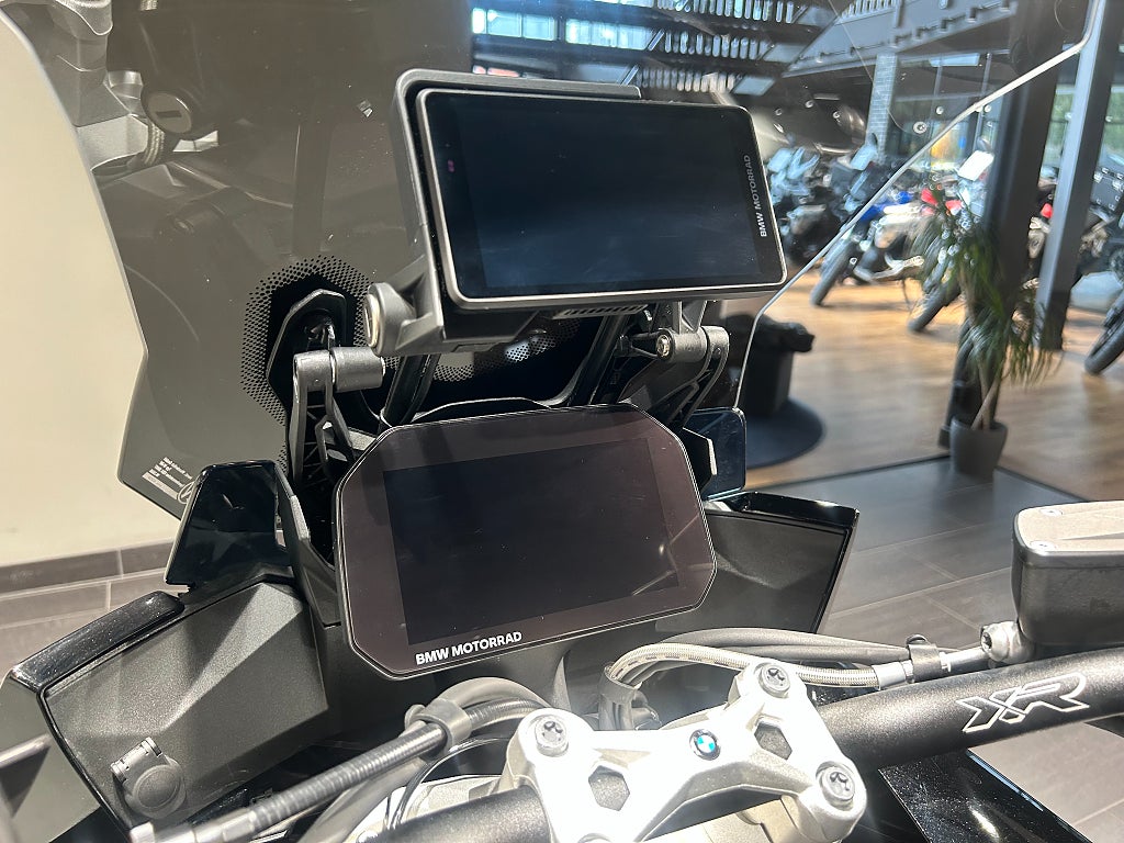 BMW S1000XR /LeoVincé/ConnectedNavigator/1025 mil