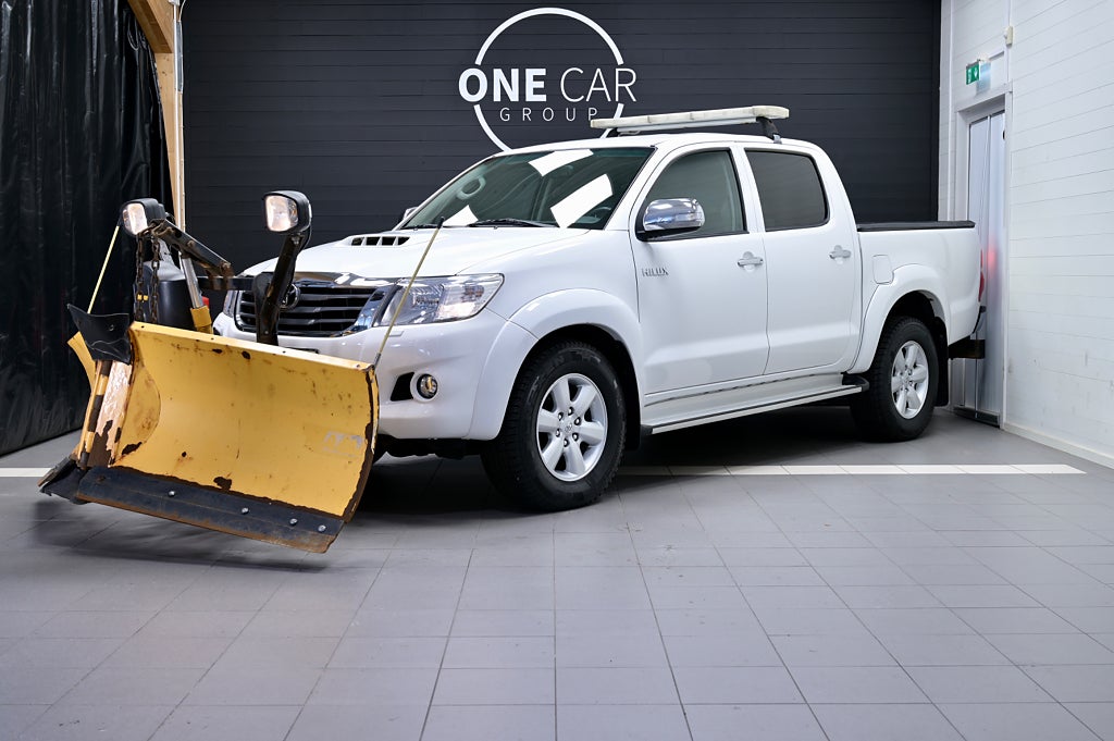 Toyota Hilux Dubbelhytt 3.0 D-4D 4x4 MOMS Drag Kamera Plogbil