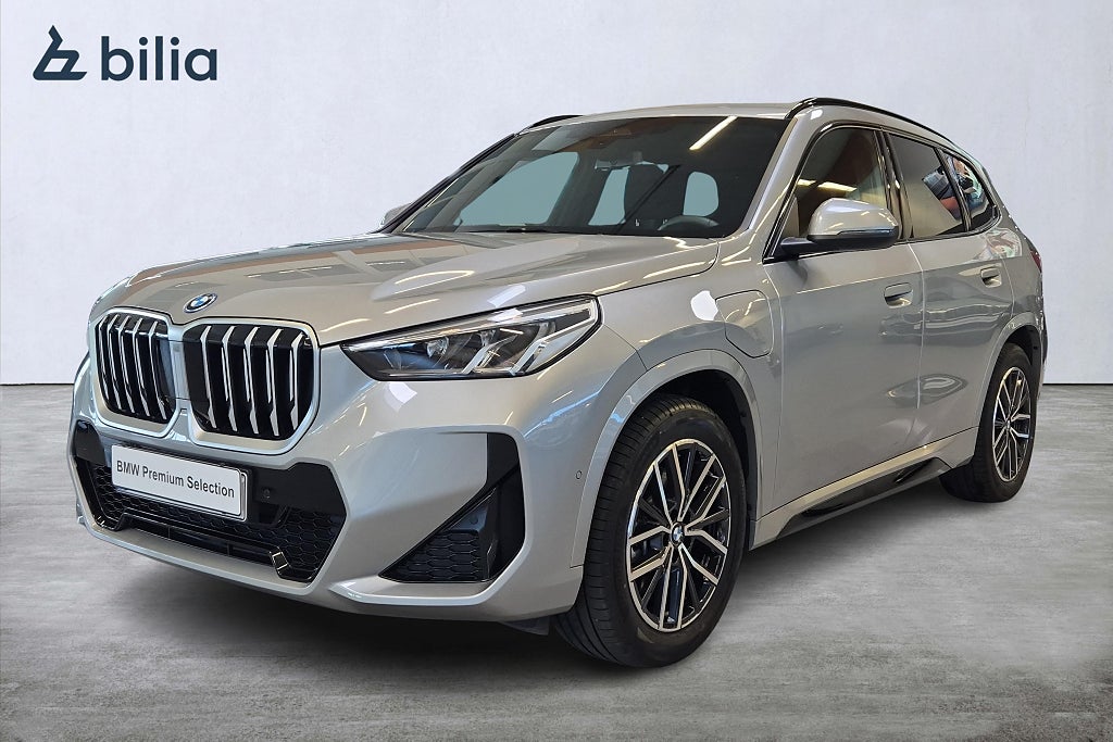 BMW X1 xDrive25e M Sport Värmare Navigation Adaptiv farth Drag