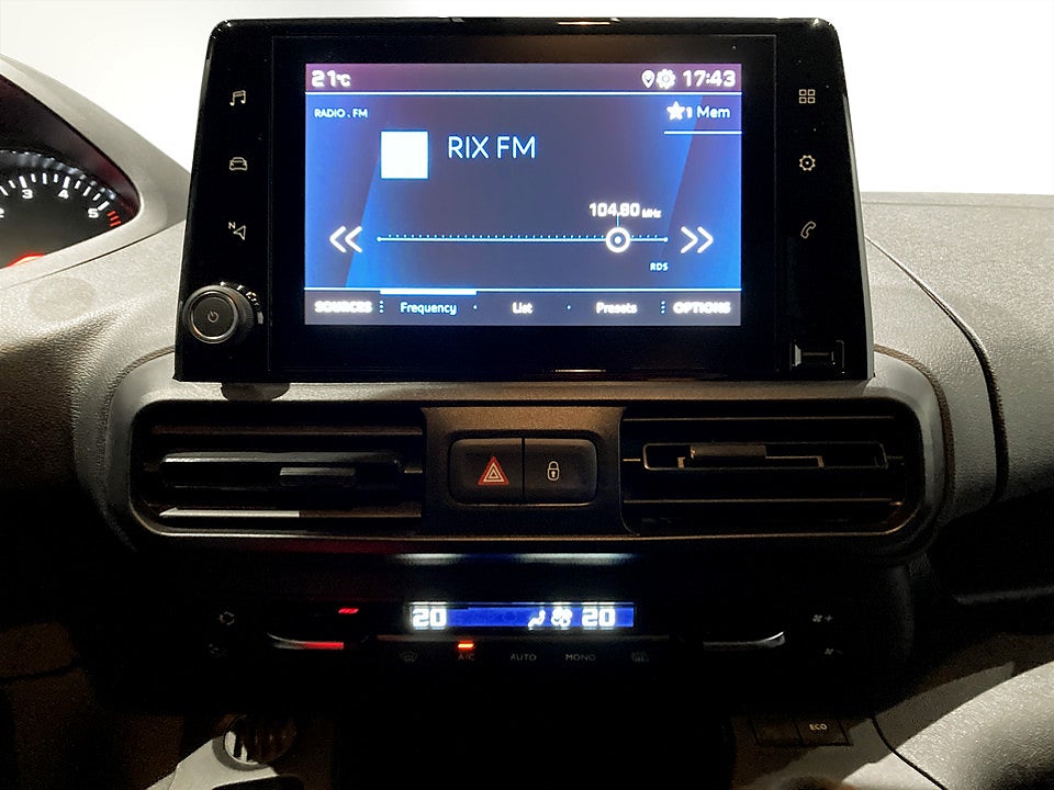 Bild på Peugeot Partner PRO+ 1.5 BHDi 130hk Aut L2 KAMPANJRÄNTA 3,99%