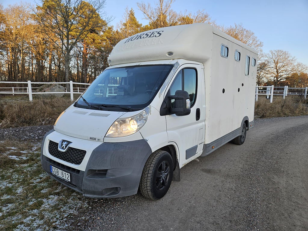 Peugeot Boxer 435 3.0 HDi Hästtransport Finans från 2600:-/mån