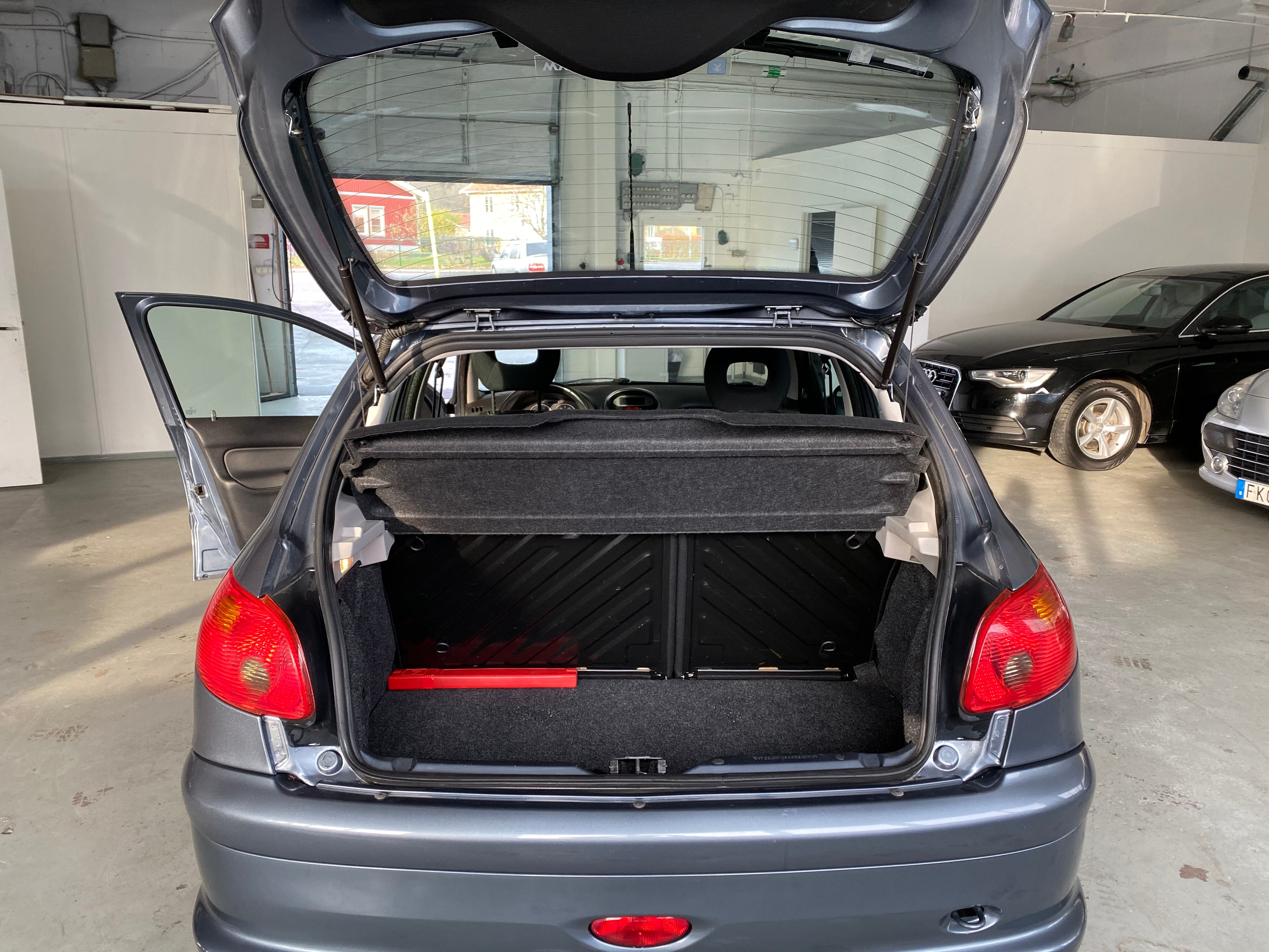 Peugeot 206 5-dörrar 1.6 XS 109hk 2006, kuva 7/41