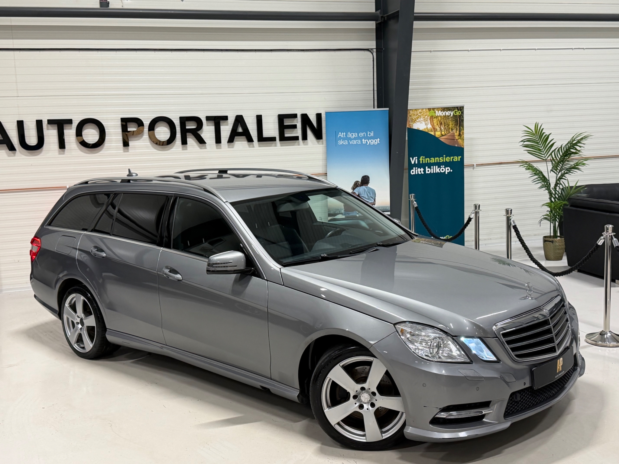 Mercedes-Benz E 200 T CDI 7G-Tronic 2013, bild 4/45