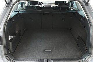Kombi Volkswagen Passat 25 av 26