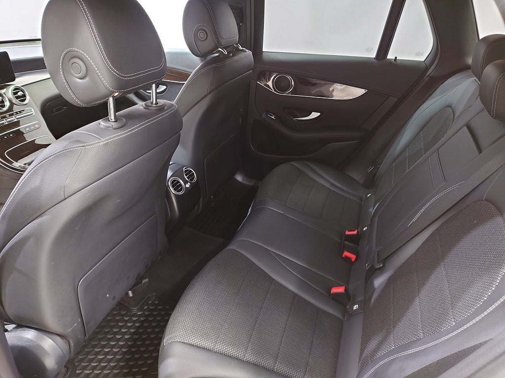Mercedes-Benz GLC220 d 2022 - miniatyr 12