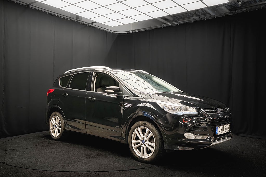 Ford Kuga TDCi AWD Titanium D-VÄRMARE ELBAKLUCKA KEYLESS 180hk