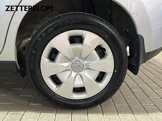 SUV Toyota Urban Cruiser 13 av 16