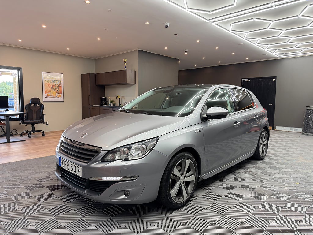 Peugeot 308 1.2 PureTech 110 Active Euro 6 | STYLE | PANO | M-VÄRM