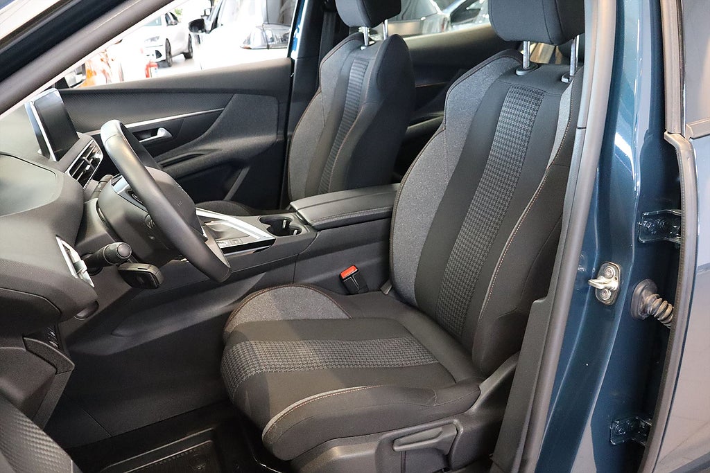 Bild på Peugeot 3008 Active Pack 1.2 PT 130hk - B-KAMERA, CARPLAY