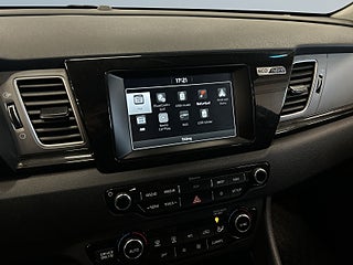 Kia Niro Hybrid DCT Advance Plus S&V-hjul/Navi/Carplay/Rattvärm