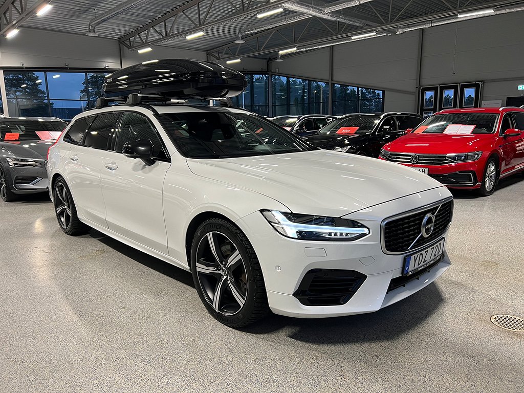 Volvo V90 Recharge T8 AWD R-Design Panorama Takbox BLIS Eu6