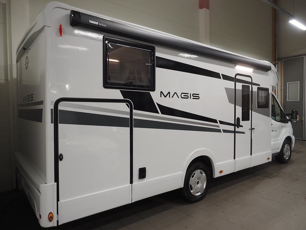 Ci Magis 87 XT Markis Taksäng Långbäddar AUT 2026