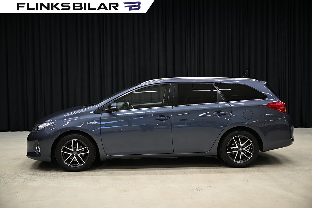 Toyota Auris Touring Sports 1.8 HSD 136HK Kombi|Backkamera|Edition