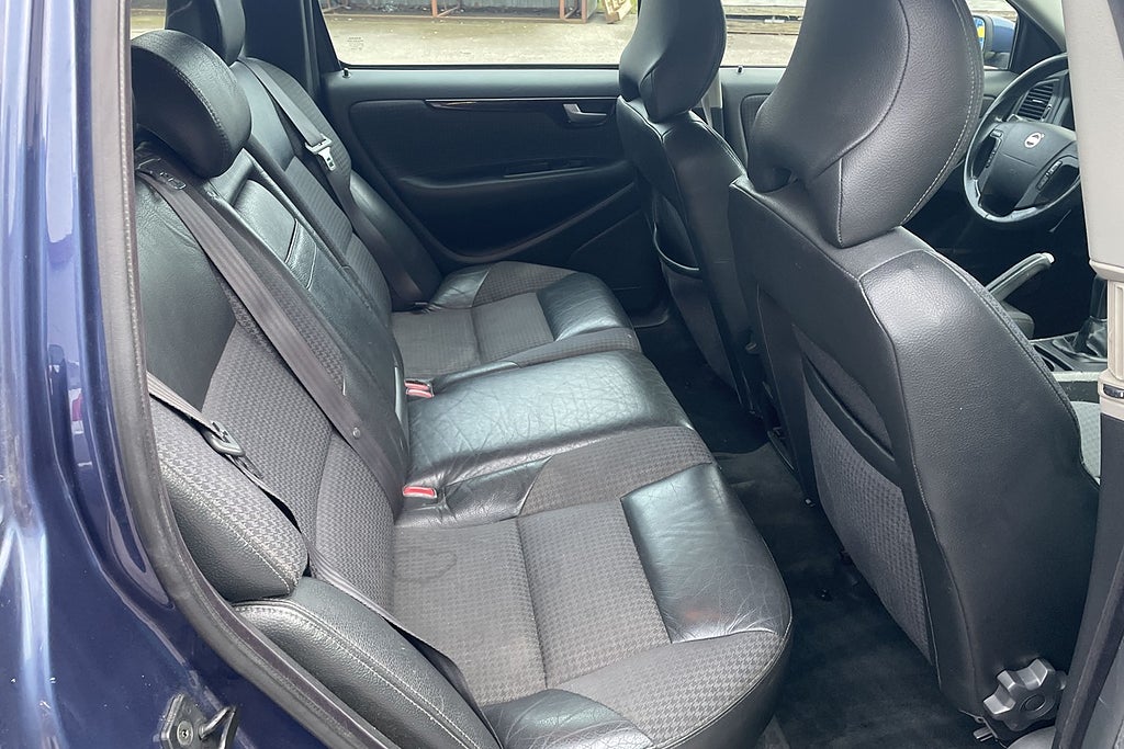 Volvo V70 2.4 Manuell, 140hk, 2004