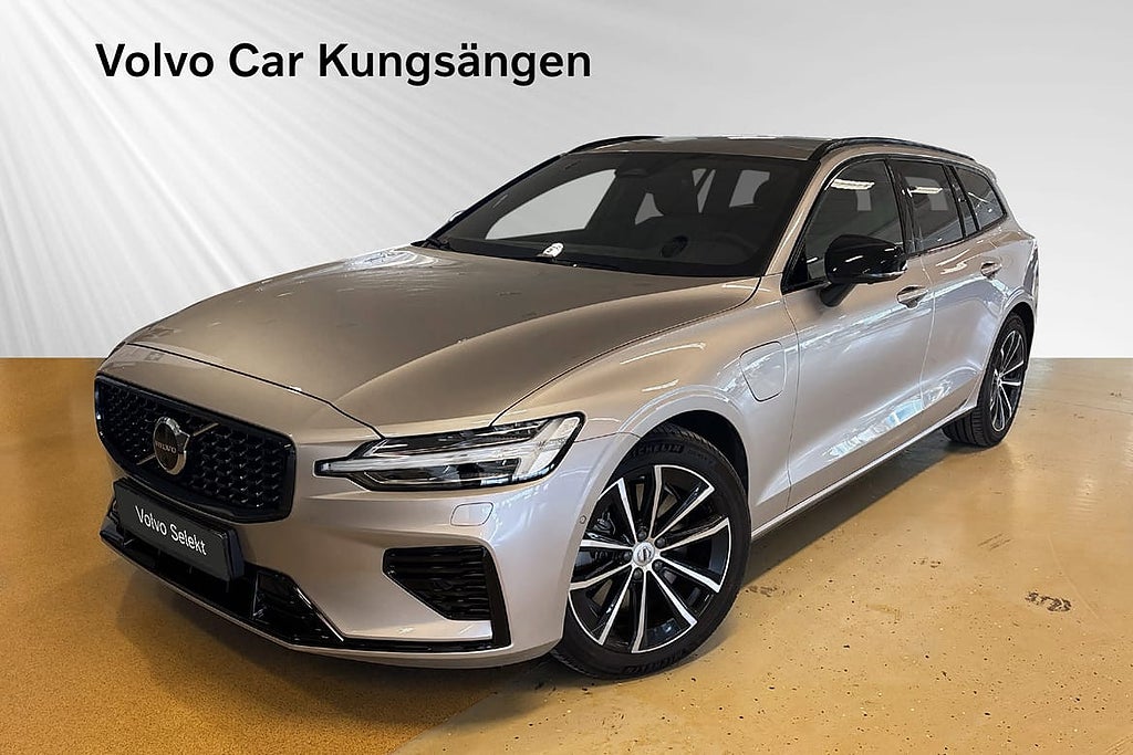 Volvo V60 T6 Plus Dark Nordic Edition Harman/Kardon 360-k...