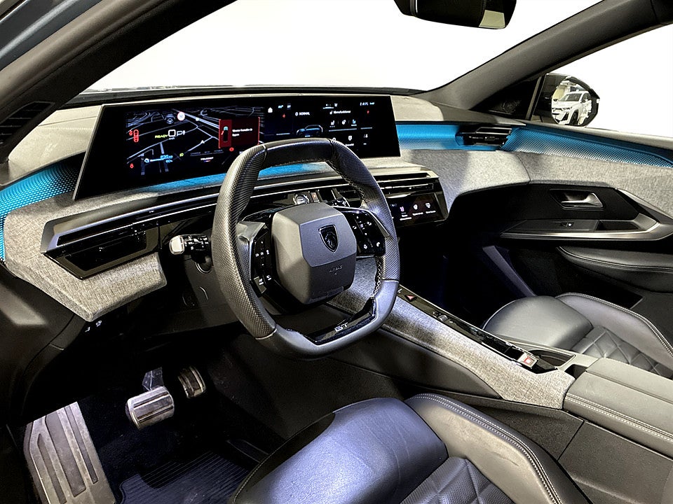Bild på Peugeot E-5008 GT Ultimate Hybrid 145hk Aut 7-SITS DRAG, ELSTOL, PANO