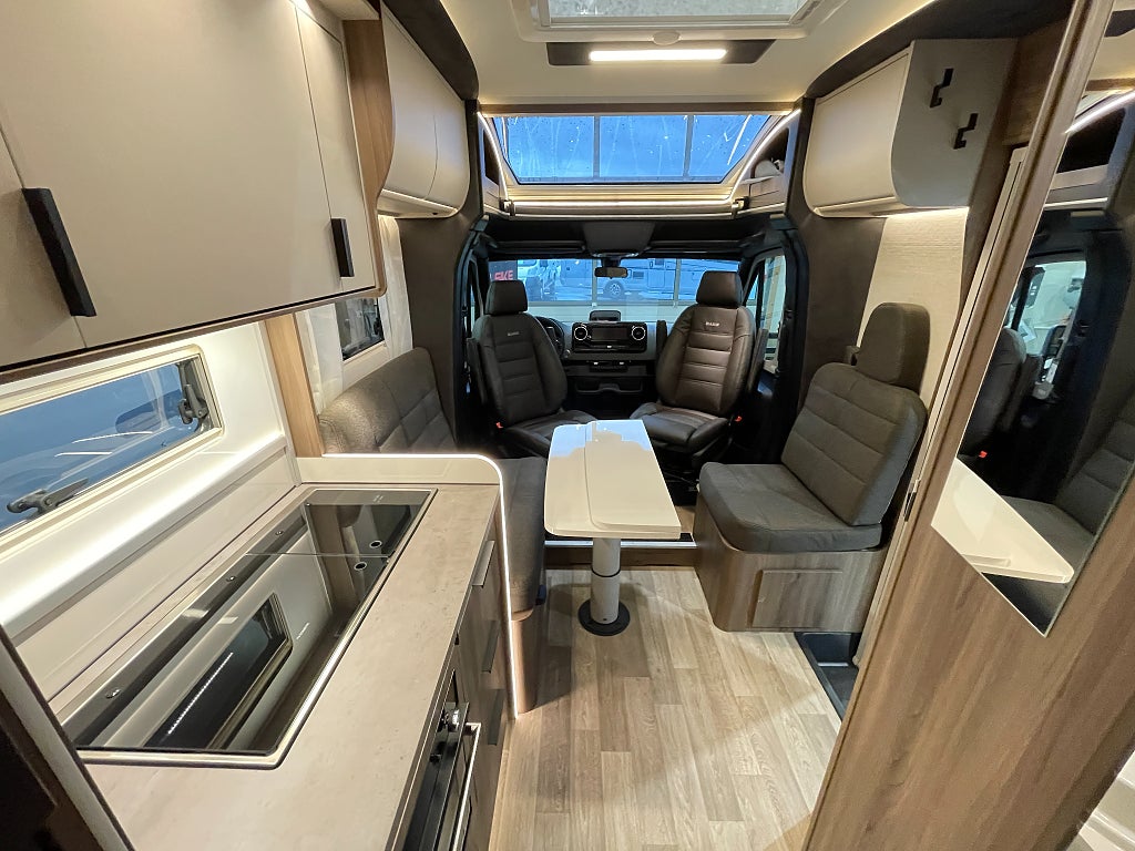 Kabe Novum Compact 720 LGB /B-körkort/ALDE/Mercedes/Face2Face - Kabe