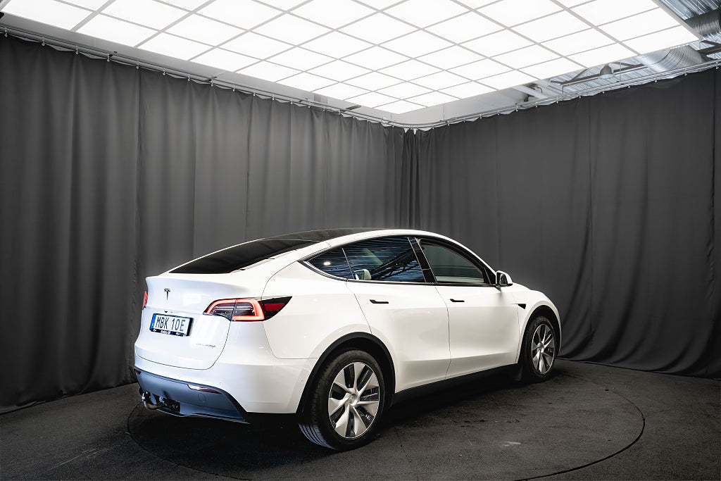 Tesla Model Y Long Range AWD DRAG PANO LÄDER KAMERA AUTOPILOT MOMS