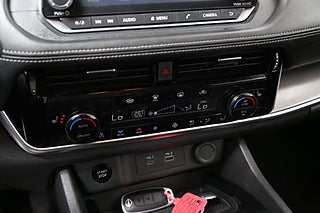 SUV Nissan X-Trail 16 av 26