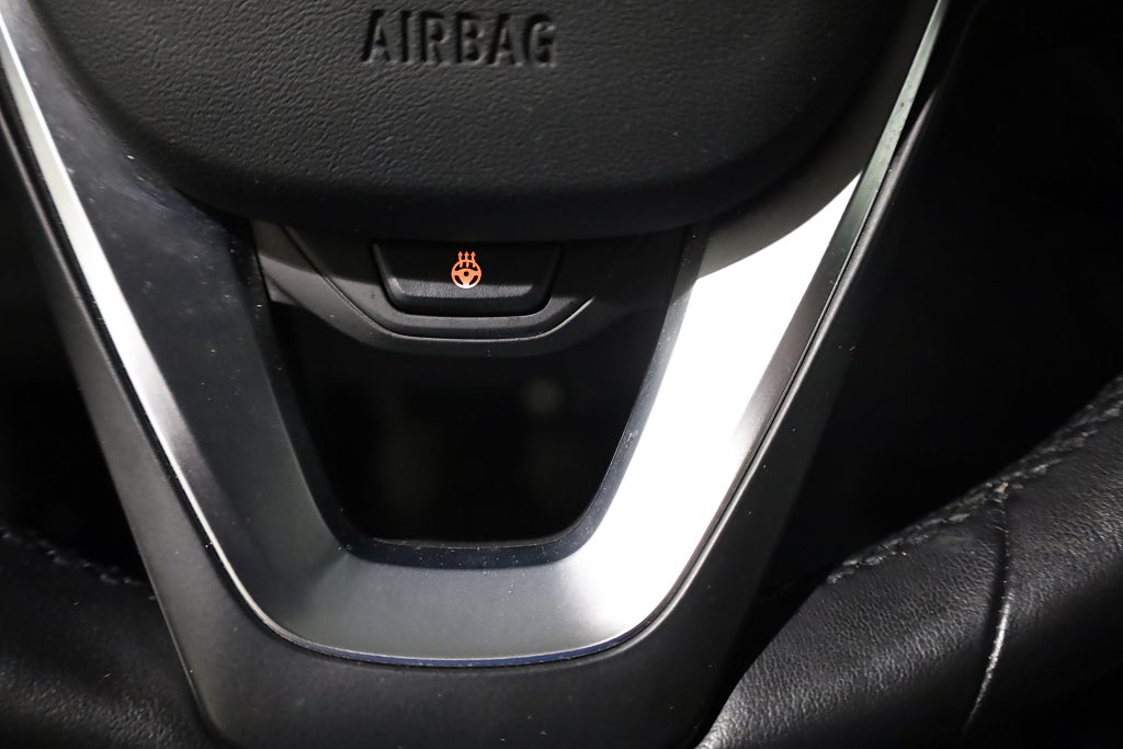 BMW 118I Sport line 136hk Navi Rattvärme PDC Leasbar LED 2022